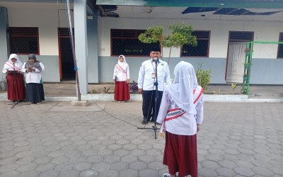 Upacara Perdana Tahun Ajaran 2026/2027: Menuntut Ilmu dengan Niat yang Lurus, Bekal Menuju Masa Depan